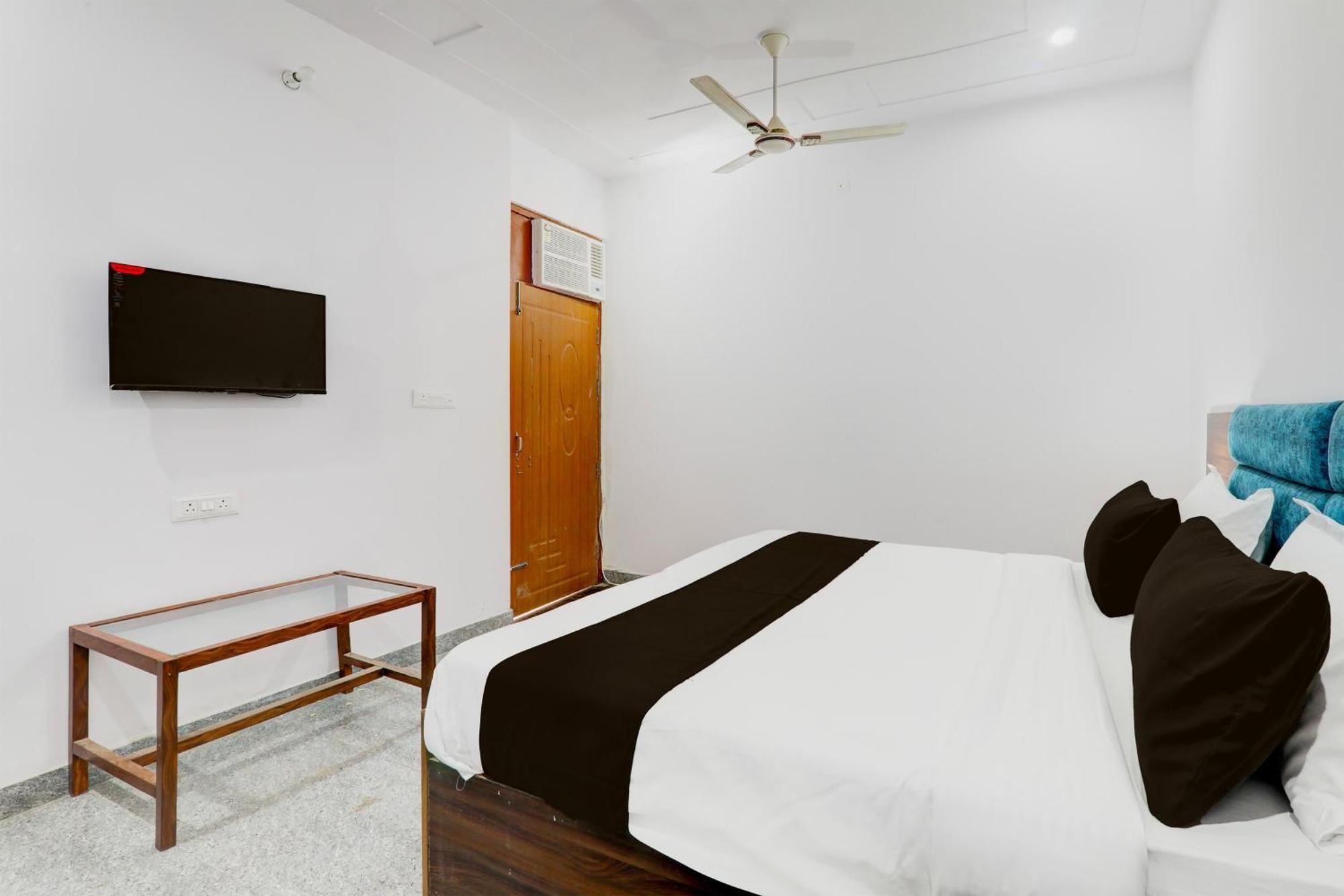 Hotel O White House Hasanganj Bagian luar foto