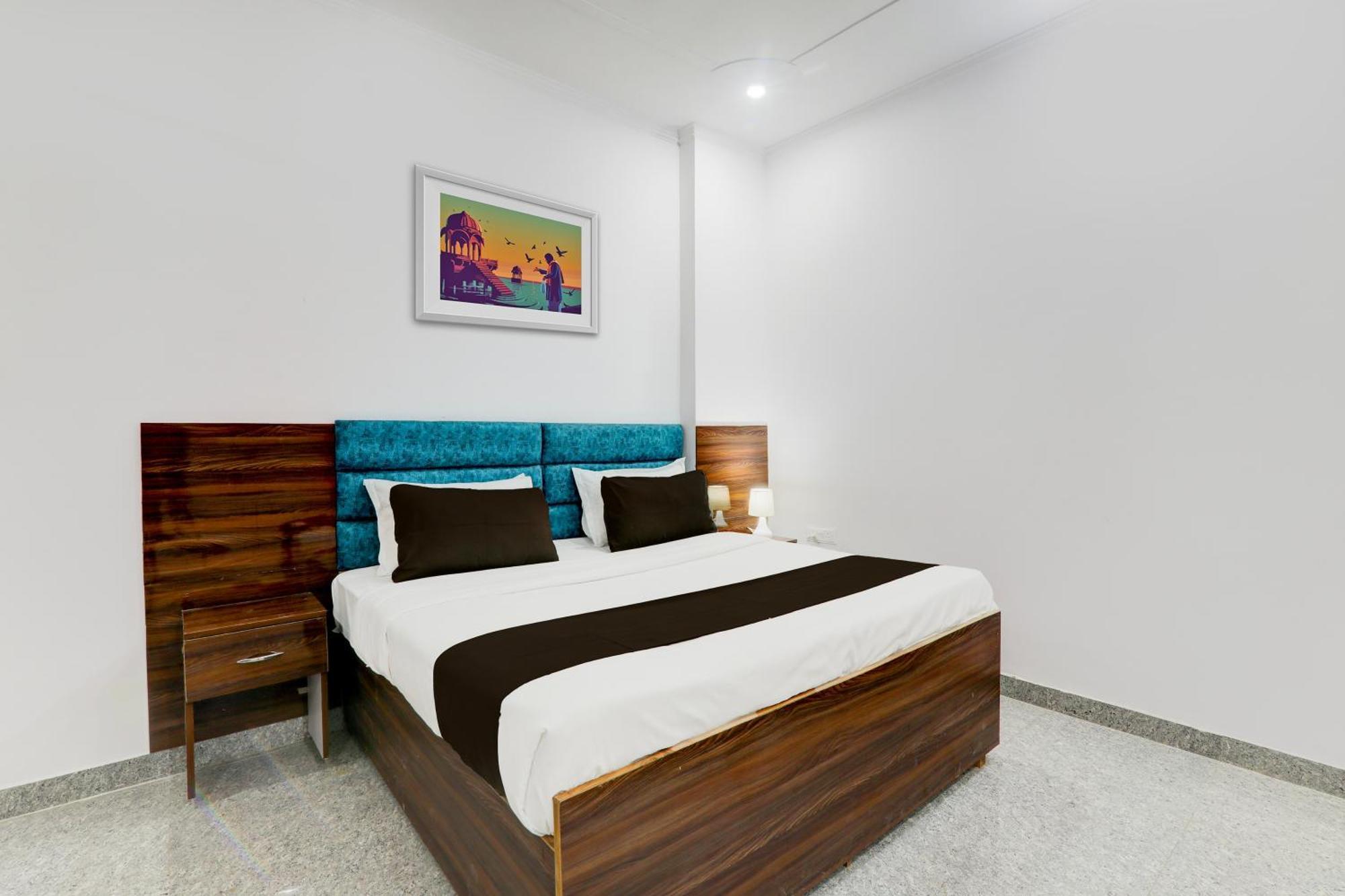 Hotel O White House Hasanganj Bagian luar foto